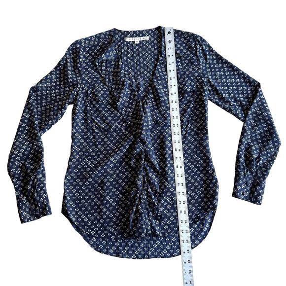 Veronica Beard 100% Silk Lotus Print Ruffle Front V Neck NAvy Button Up Blouse 2 - Picture 7 of 9